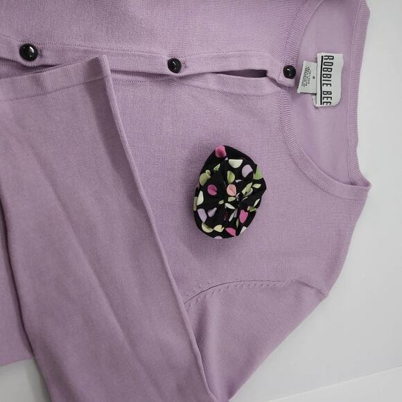Retro Pin Up Robbie Bee Sweater Top Size 6 Lilac Accent Flower Removable Pin NWT - Picture 6 of 12